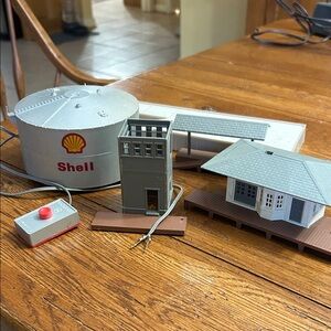 Shell Model Train Accessories Set HO Scale